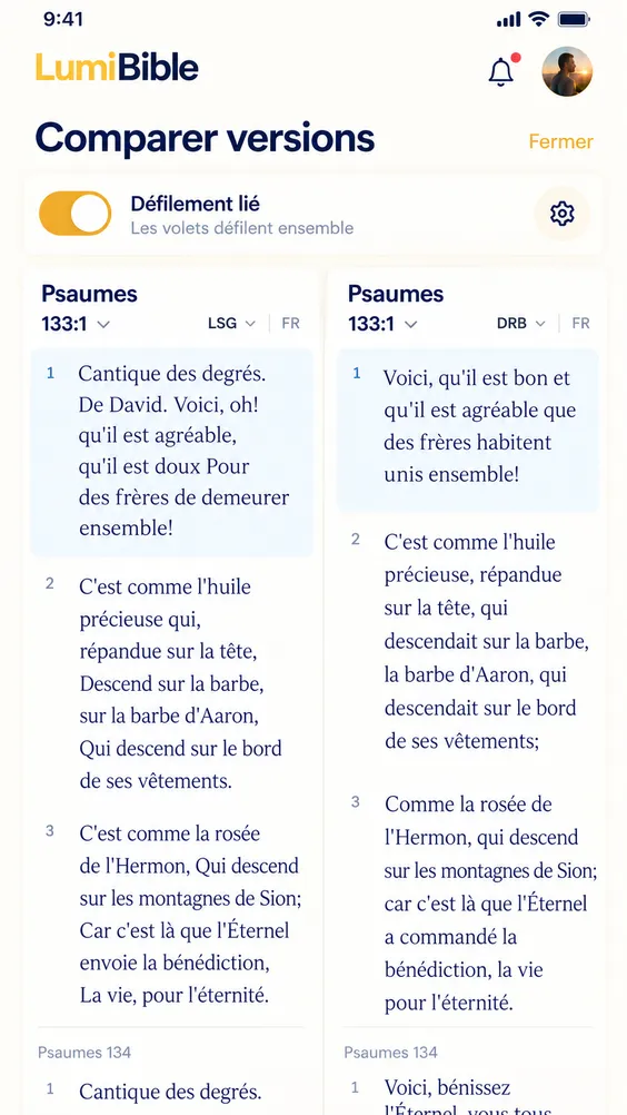 Écran de comparaison de deux versions de la Bible côte à côte